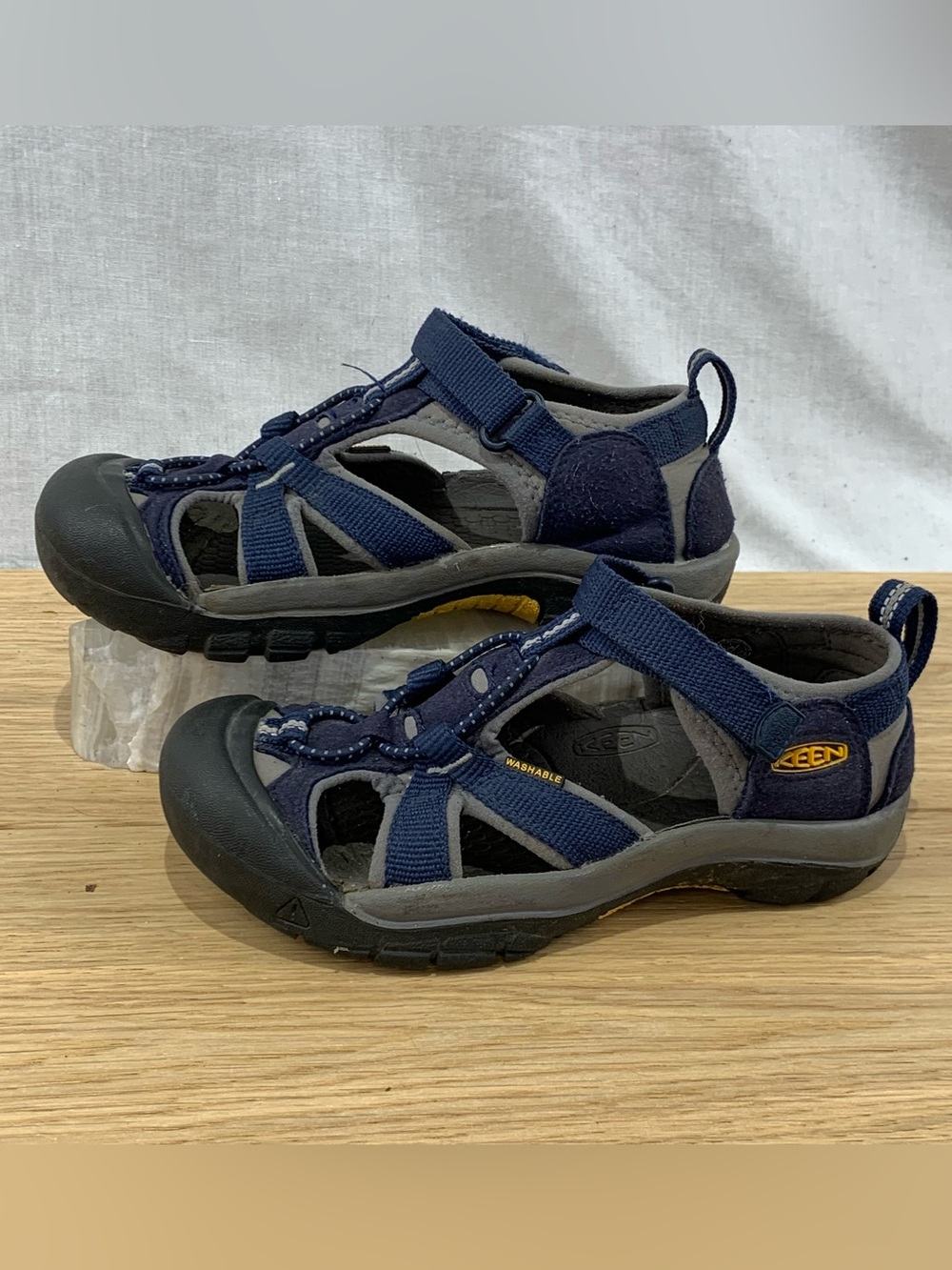 KEEN Venice H2 Kid’s Size 1 Hiking Waterproof Navy Blue Grey Sandals